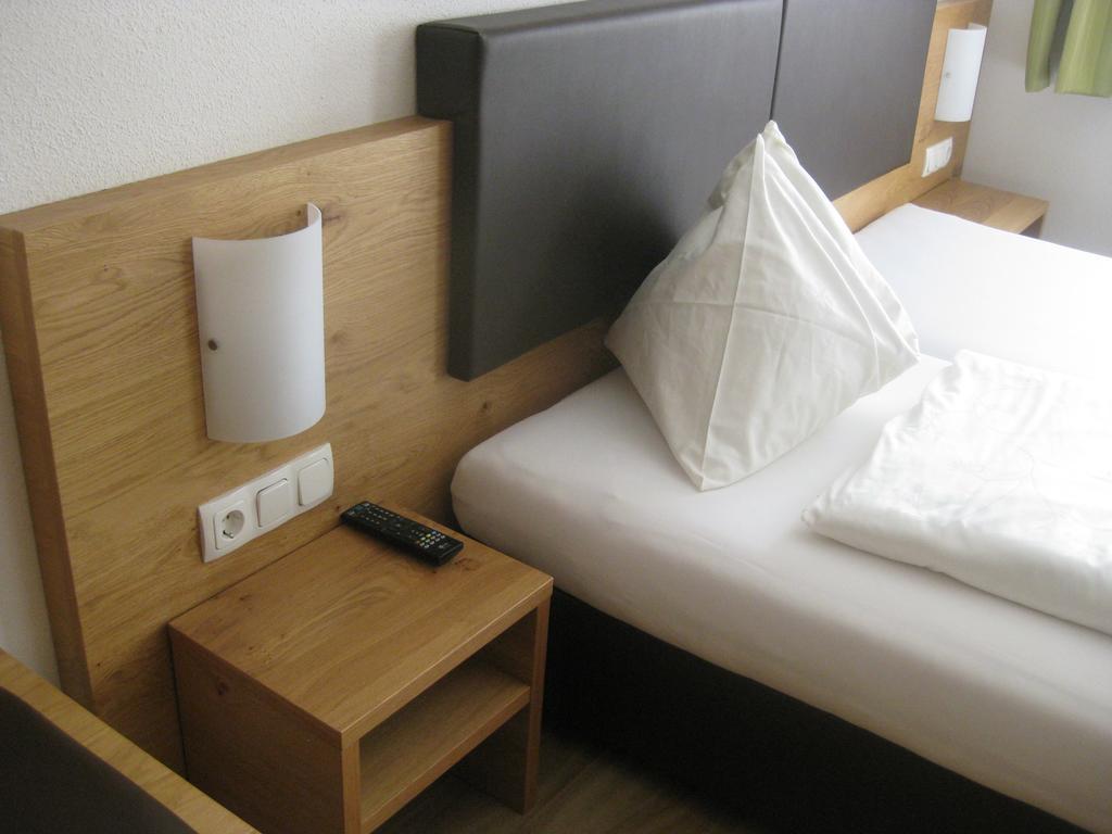 Gasthof Muhr Wirt Z'Bierbaum Hotell Gampern Rom bilde